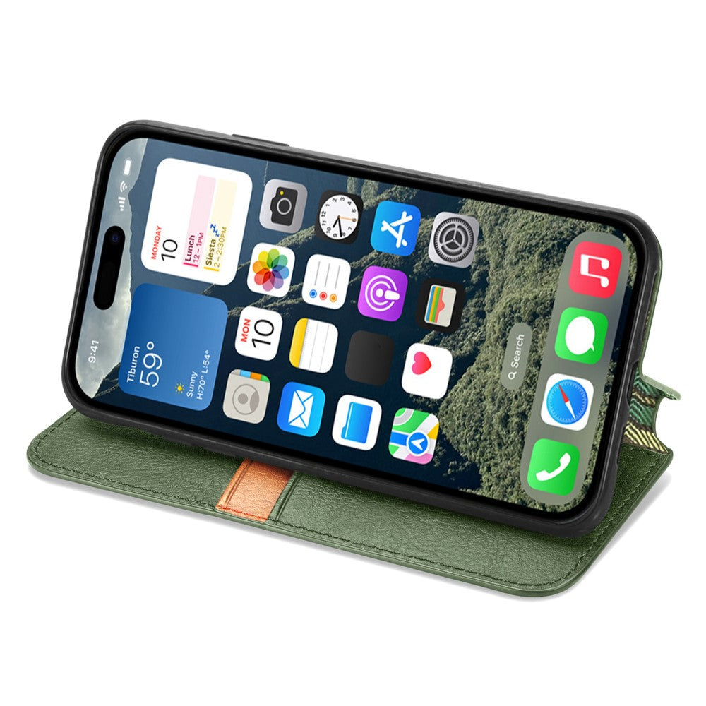 iPhone 16 leather case with a stylish rhombus imprint - Green