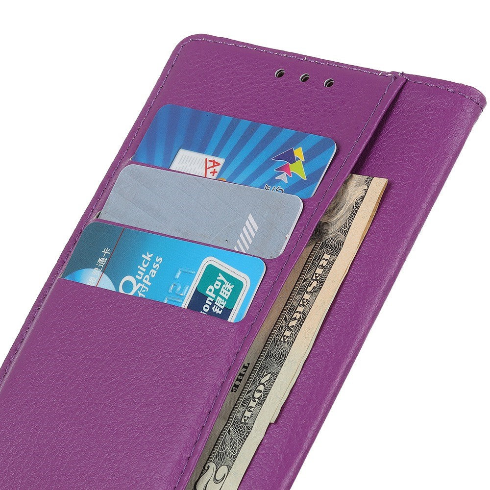 Classic iPhone 16 flip case - Purple