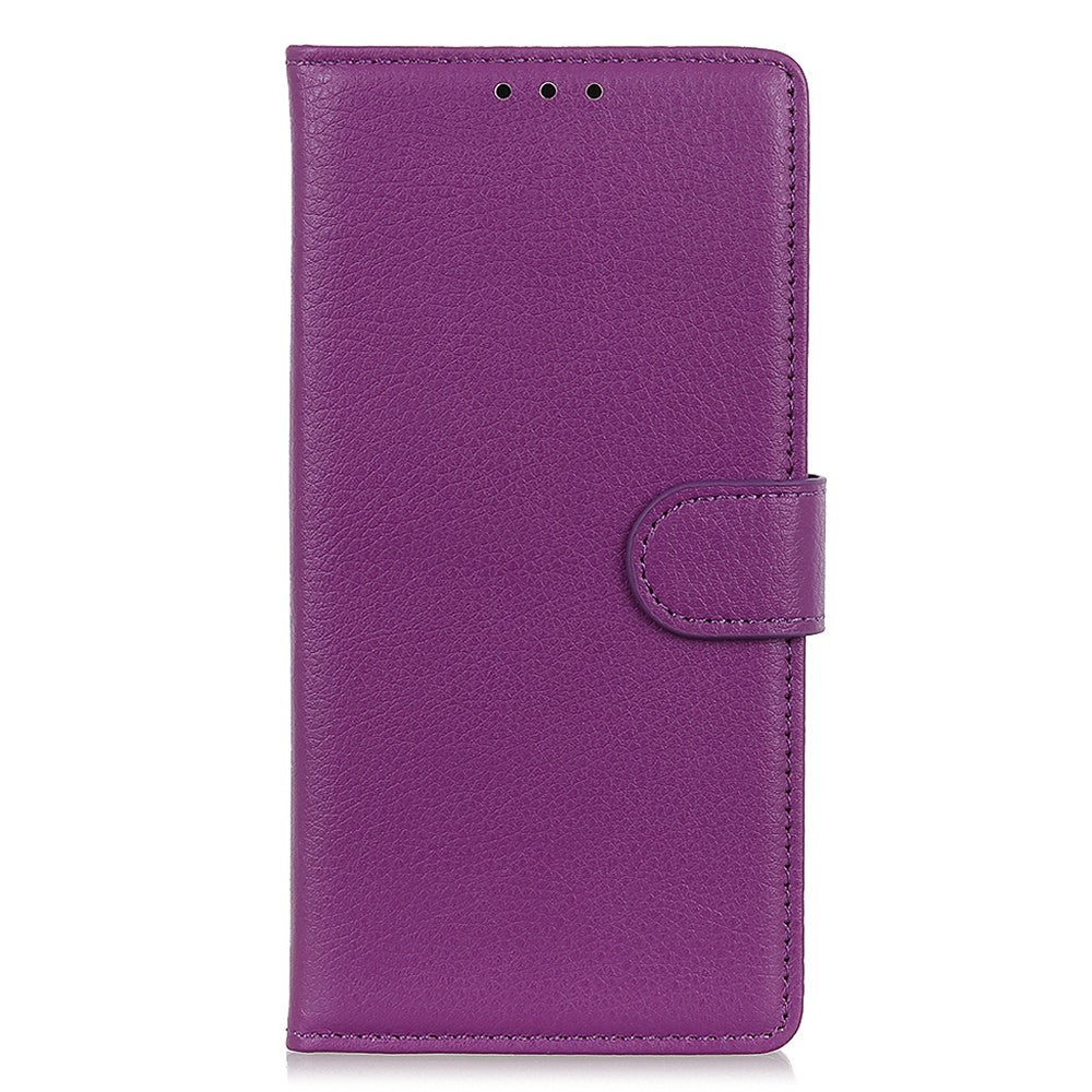 Classic iPhone 16 flip case - Purple