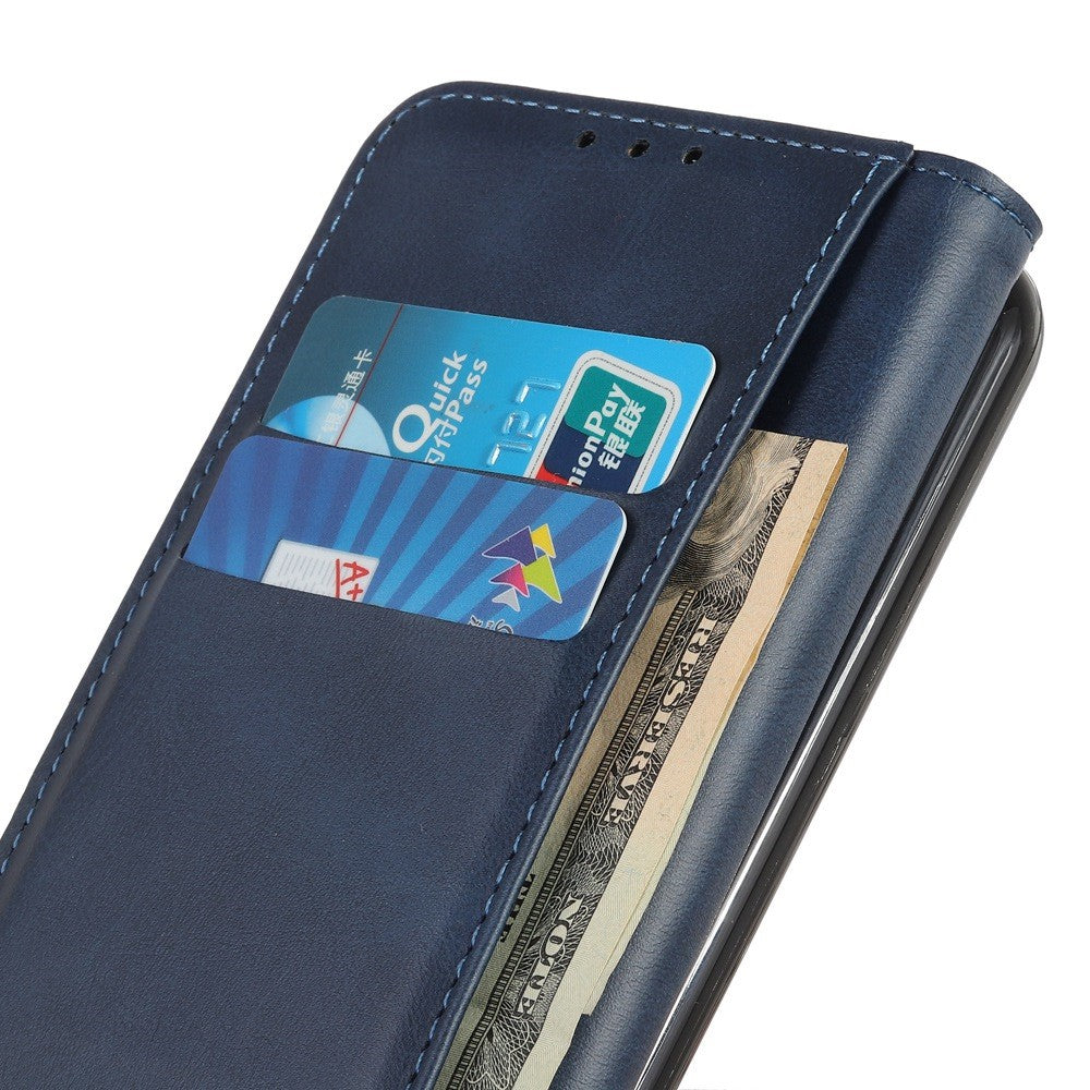 Wallet-style iPhone 16 leather case - Blue